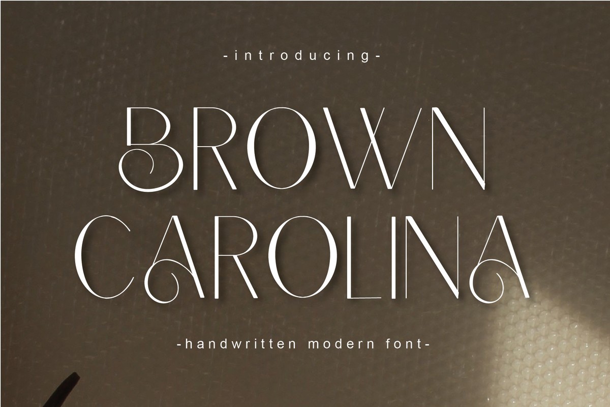 Ejemplo de fuente Brown Carolina Regular