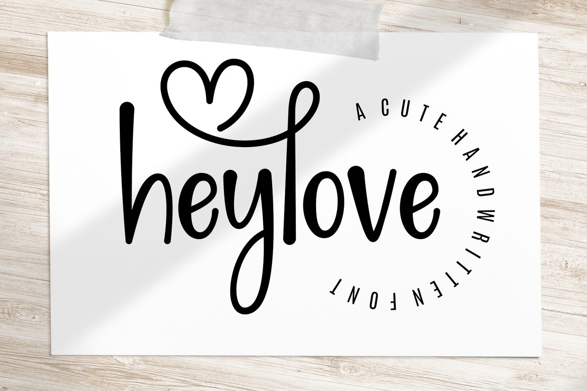 Ejemplo de fuente Hey Love Regular